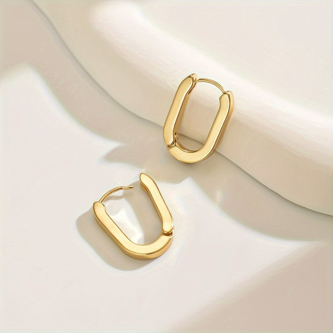 Elegant geometric hoop earrings