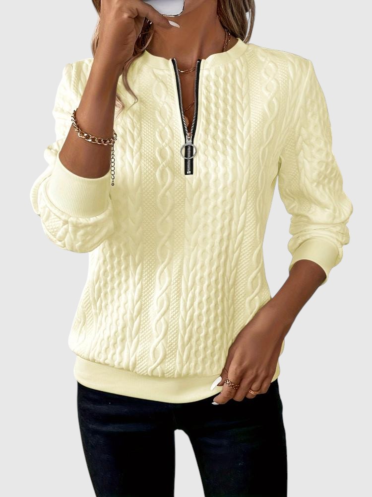 Amalie - Knitted sweater with cable pattern and zipper