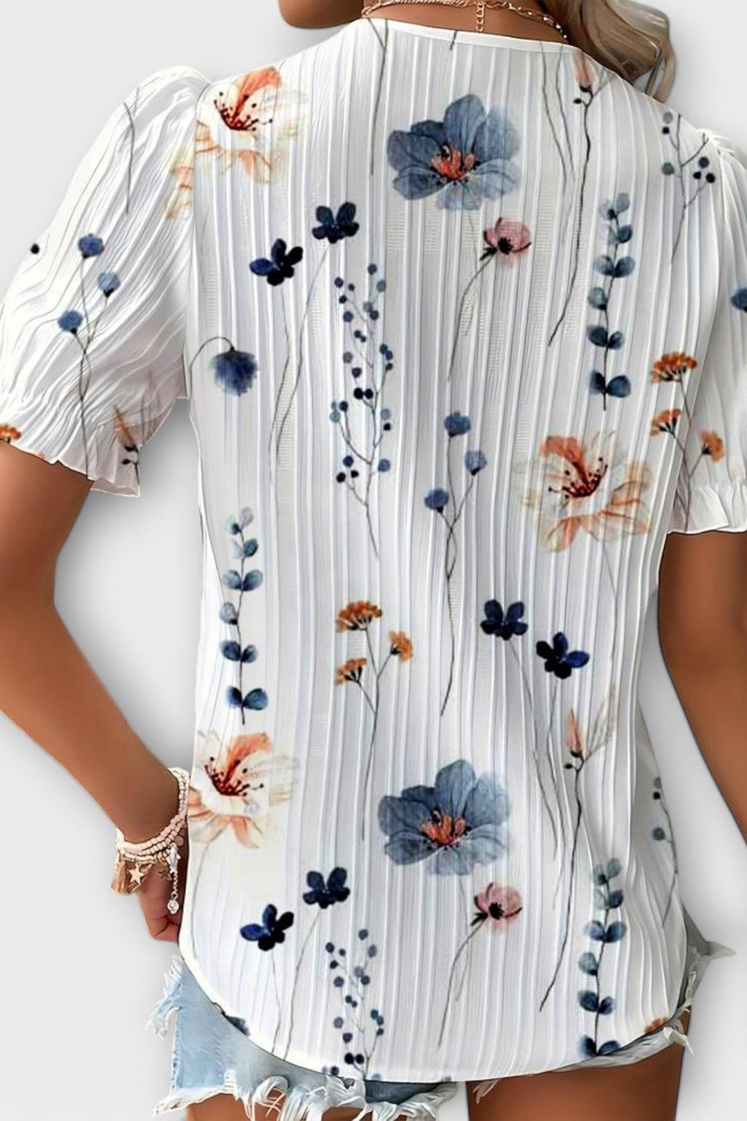 Bruna - Elegant top with a heart-shaped neckline