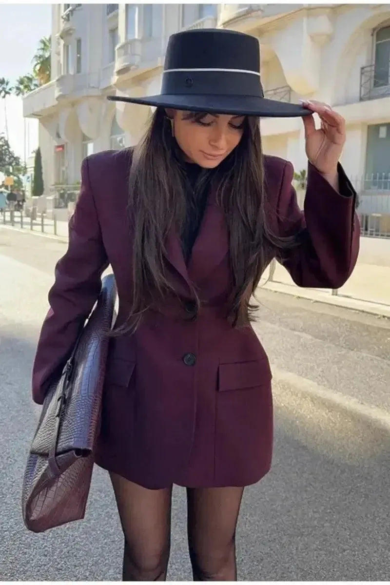 Élodie Grace – Idealna Marynarka