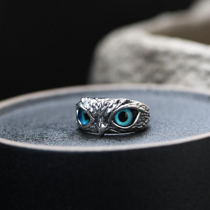 Adjustable ring with lucky owl in silver and opal