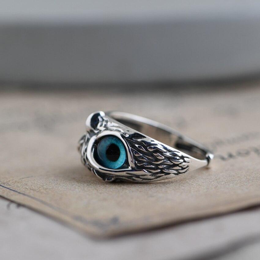 Adjustable ring with lucky owl in silver and opal