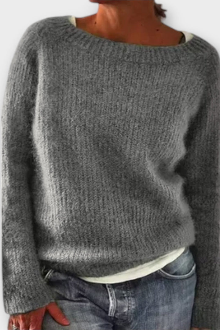 "Regine™ Sweter na Uczelnię" can be rewritten as "Regine™ Uniwersytecki Sweter".