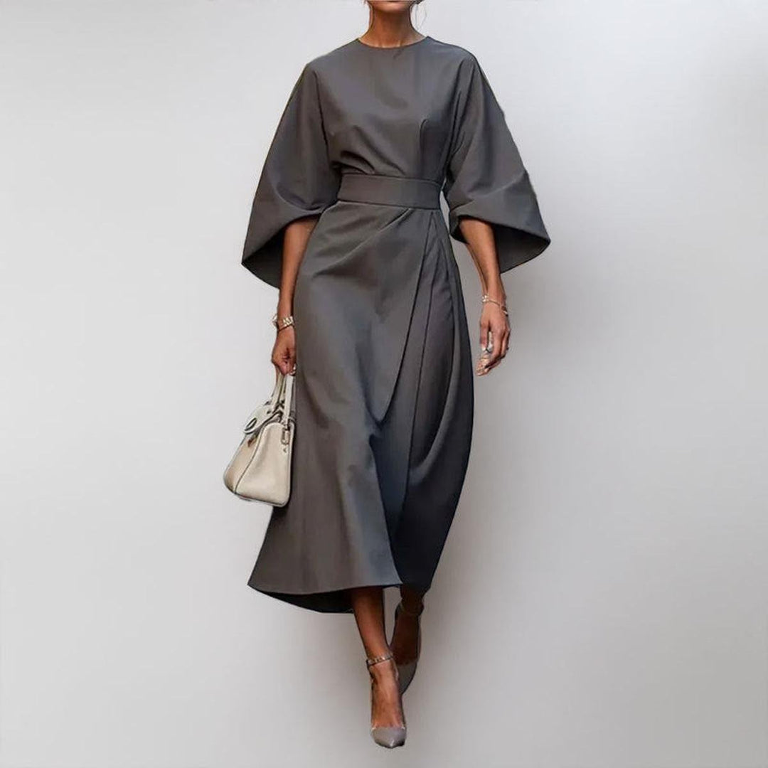 Eldra | Maxi dress with batwing sleeves in satin finish
