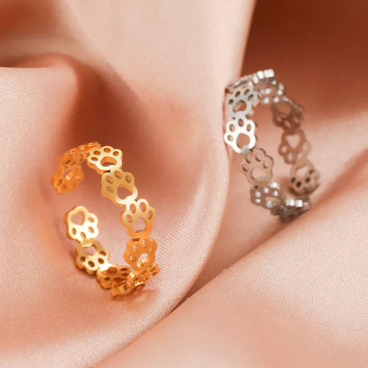 Adjustable ring with paw print – Made of stainless steel