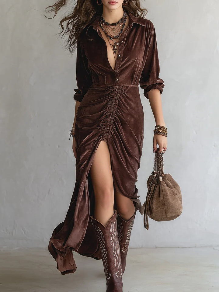 Midi dress in pleated velvet with vintage buttons