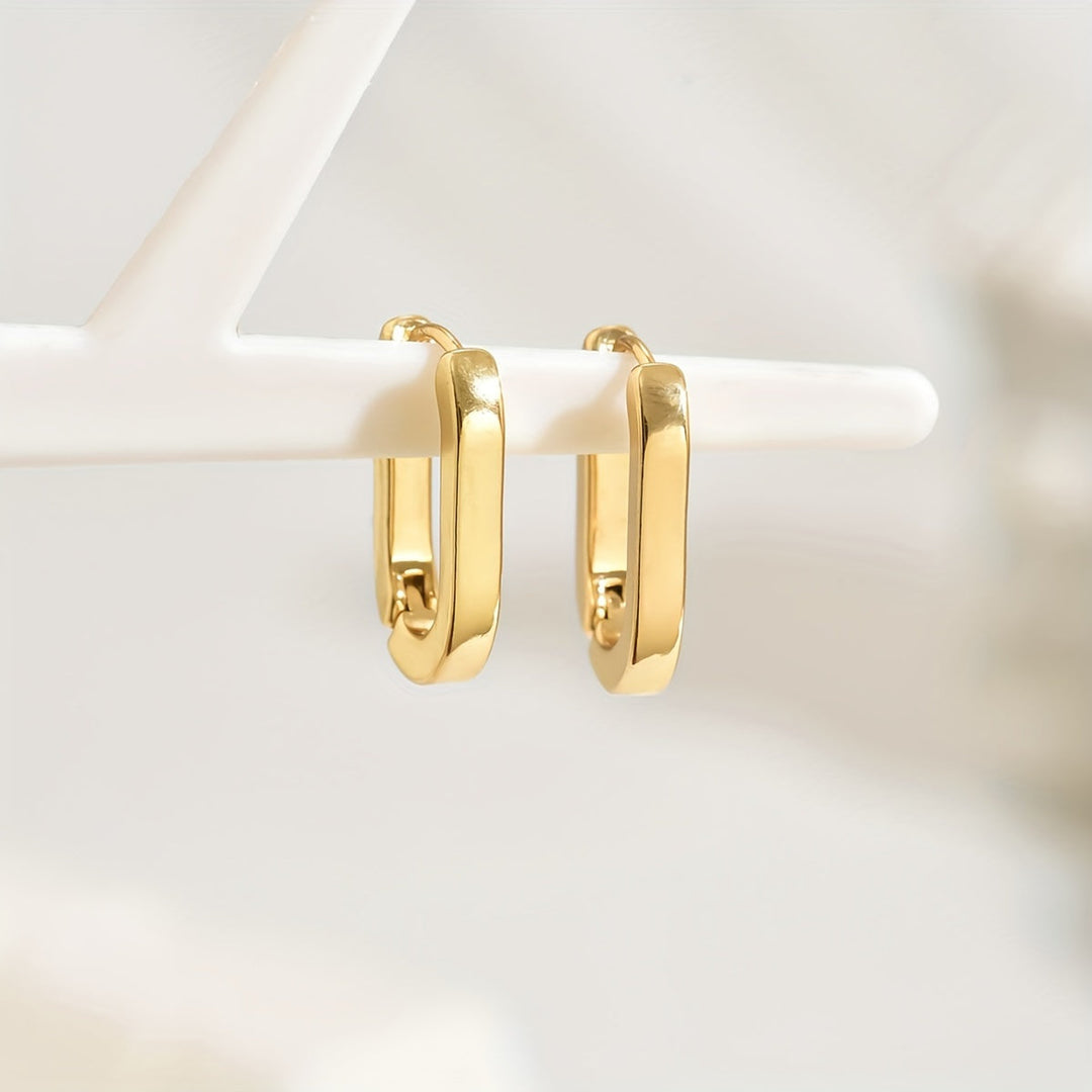 Elegant geometric hoop earrings