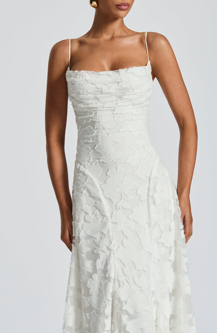 Elegancka Sukienka Lillia™ Maxi