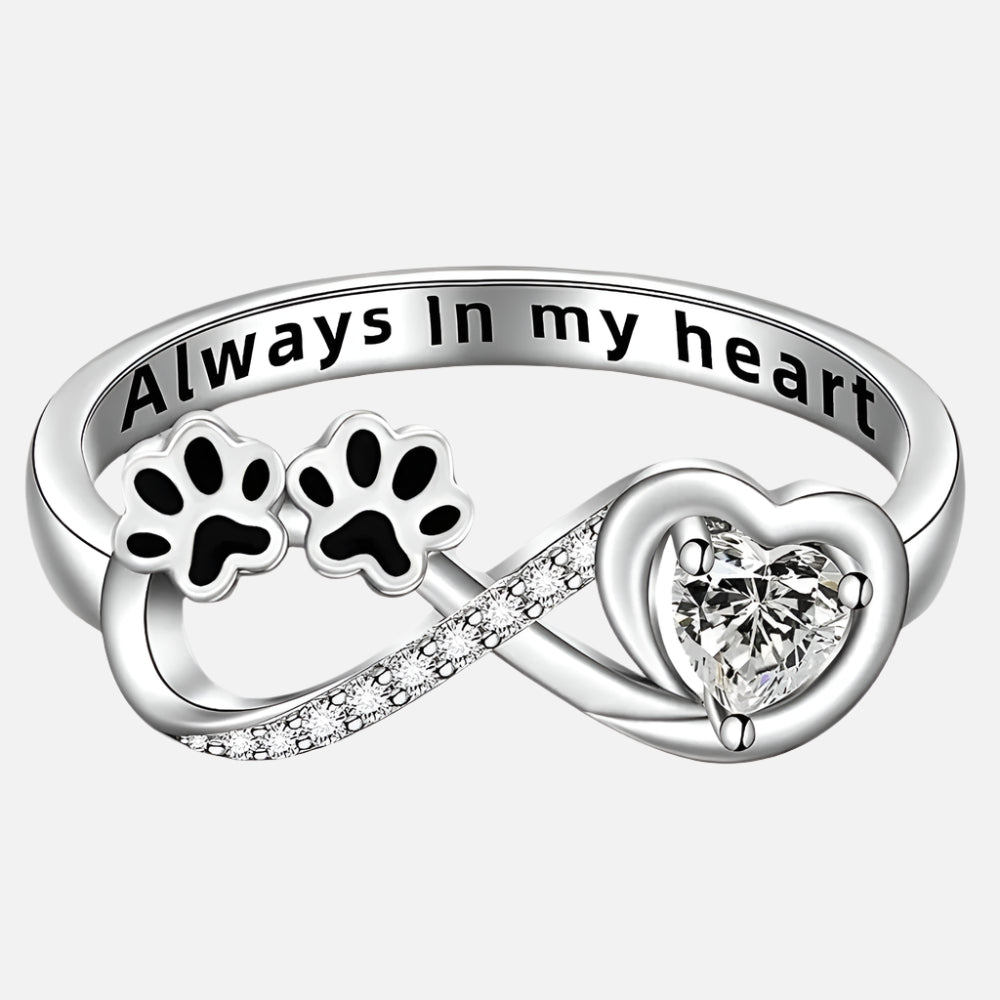 Ring with zirconia in the shape of a paw with a heart and infinity design