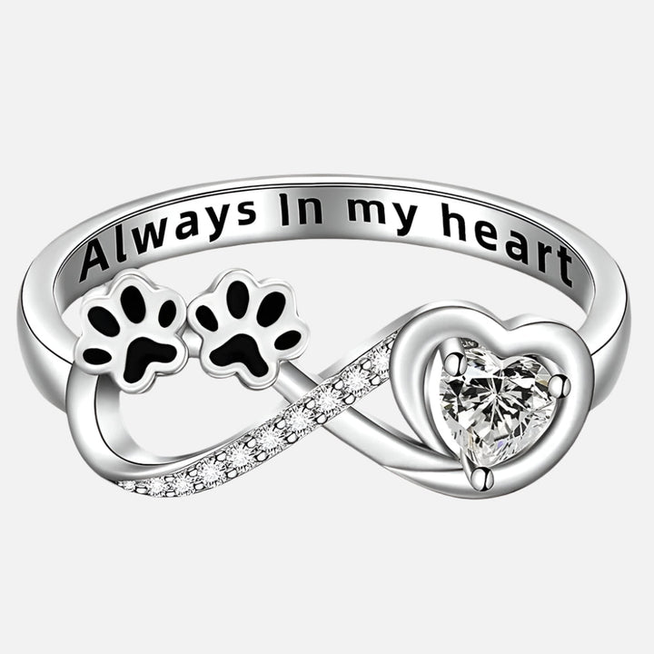 Ring with zirconia in the shape of a paw with a heart and infinity design